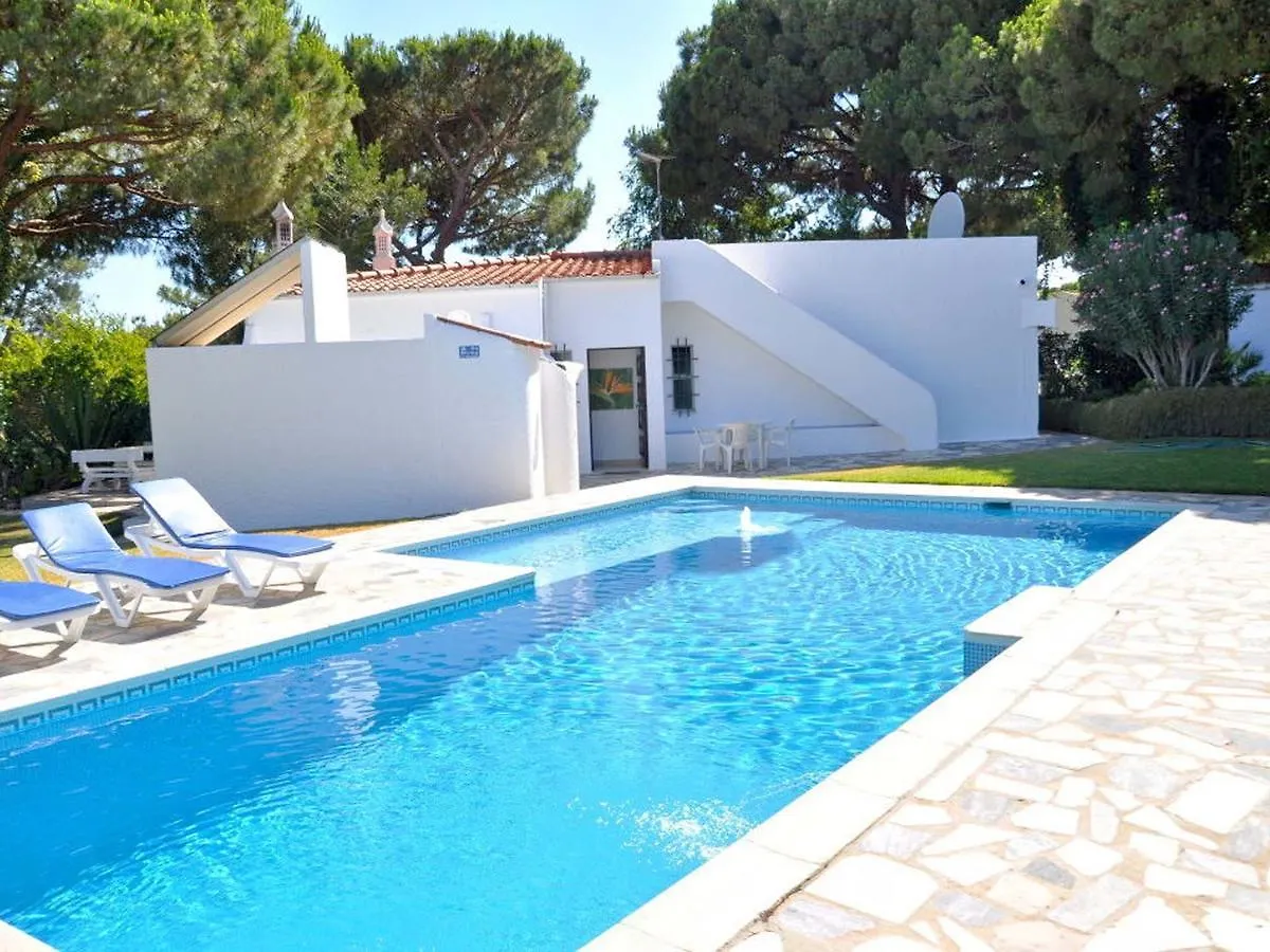 Charming Villa In Vilamoura With Private Pool
