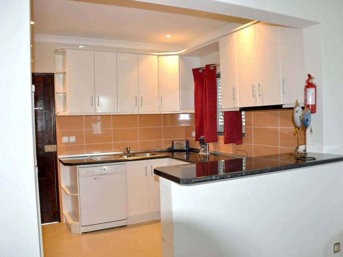 Charming Villa In Vilamoura With Private Pool